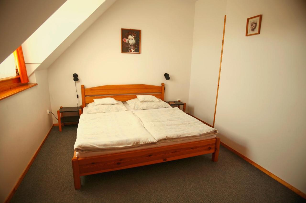 Keszi Panzio Hotel Budakeszi Cameră foto